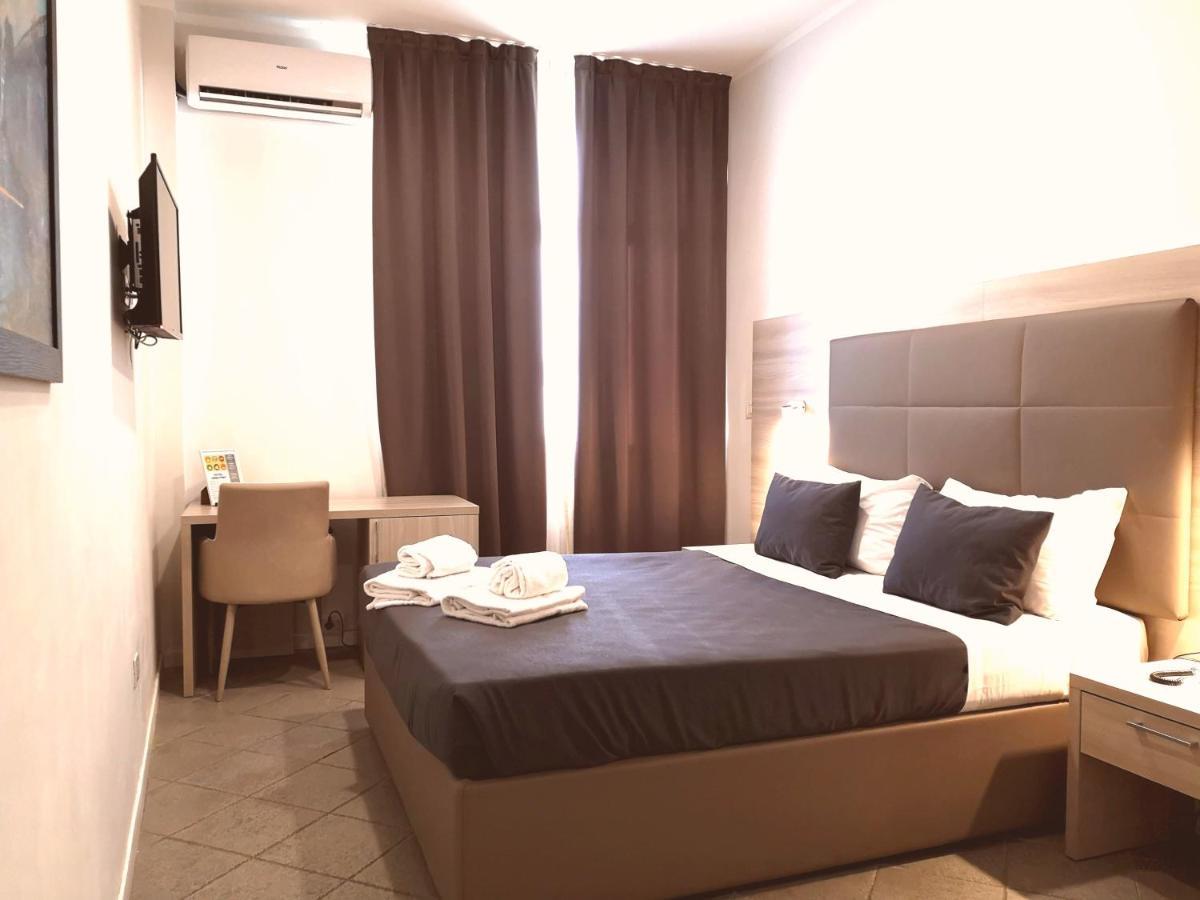 Academy Hotel Fiumicino Esterno foto
